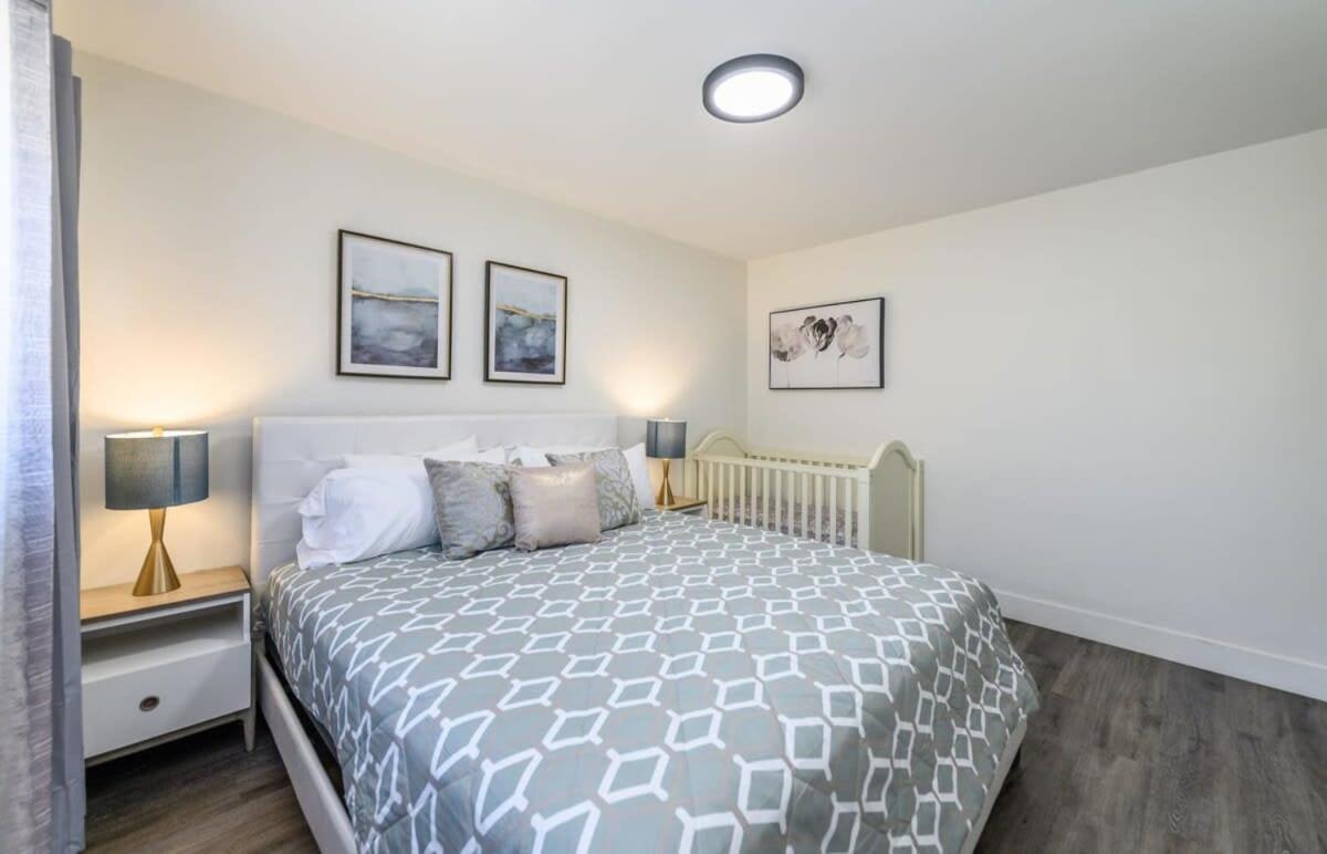 Spacious Disneyland 5 Bedroom 4 Bath House With Game Room อนาไฮม์ ภายนอก รูปภาพ