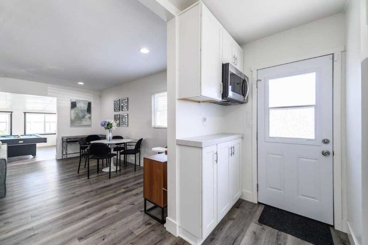 Spacious Disneyland 5 Bedroom 4 Bath House With Game Room อนาไฮม์ ภายนอก รูปภาพ