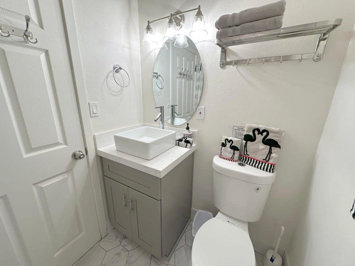 Spacious Disneyland 5 Bedroom 4 Bath House With Game Room อนาไฮม์ ภายนอก รูปภาพ