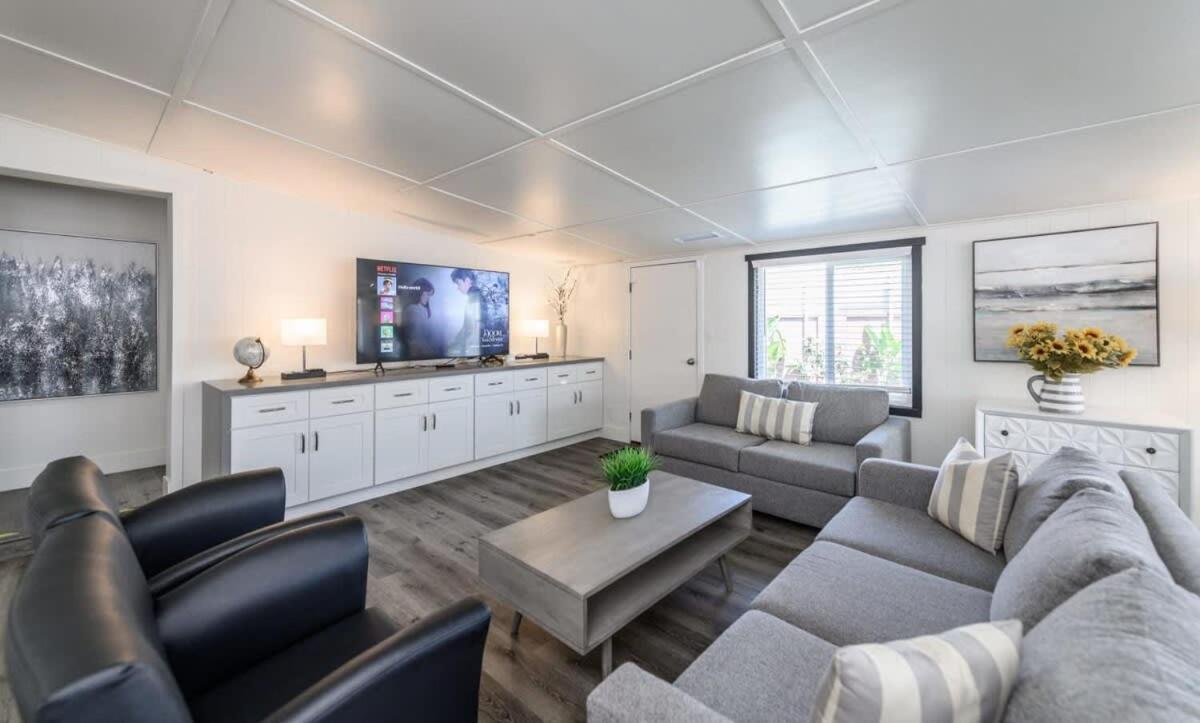 Spacious Disneyland 5 Bedroom 4 Bath House With Game Room อนาไฮม์ ภายนอก รูปภาพ