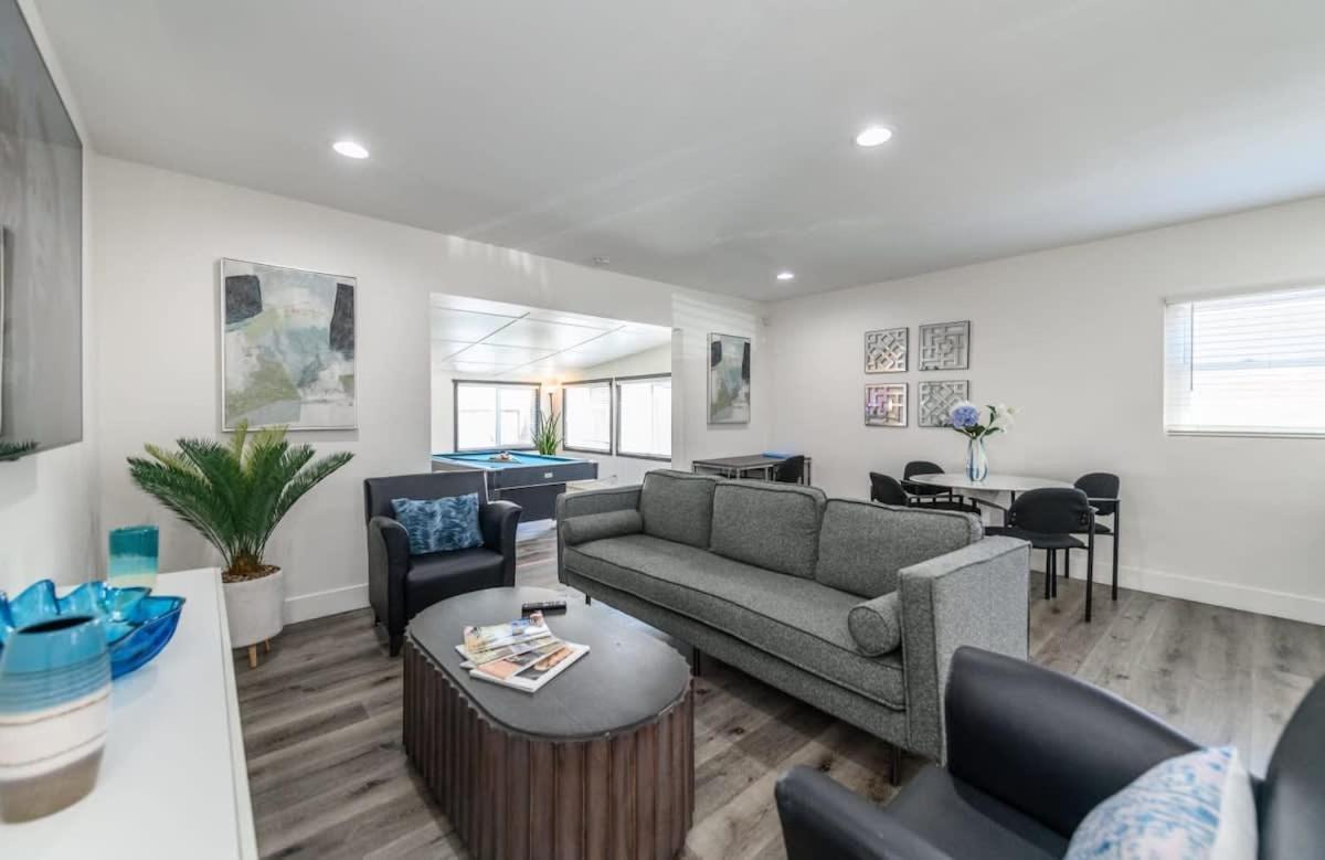 Spacious Disneyland 5 Bedroom 4 Bath House With Game Room อนาไฮม์ ภายนอก รูปภาพ